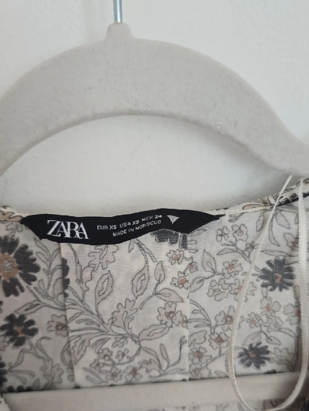 Zara Cream Floral Ruffle Blouse with Brown Accents